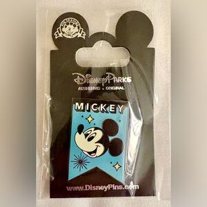 Disney Parks Mickey Mouse Retro Banner 2023 Disney Parks Trading Pin New On Card